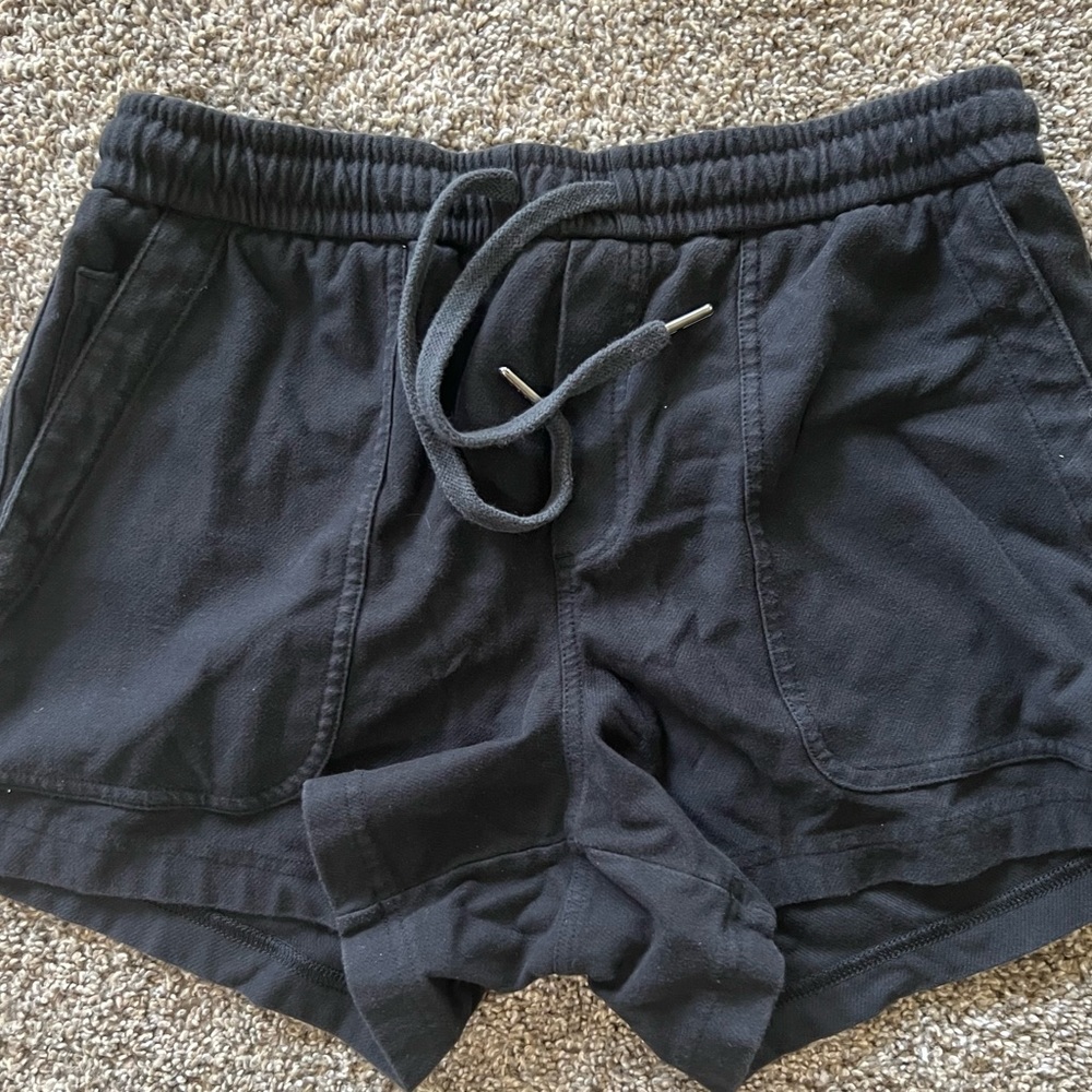 Athleta Fallaron Short, Black size medium